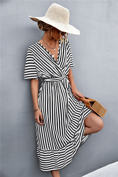 V-neck dress with stripes