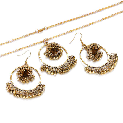 Necklace and earrings set